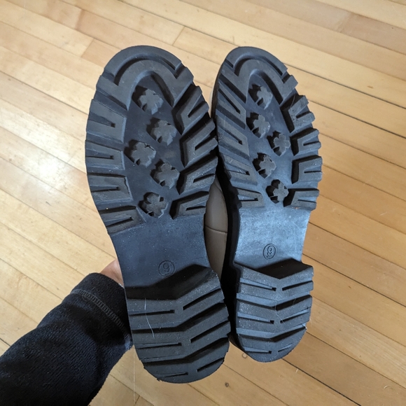 A new day Classic White Chunky Loafers | Size 9 - Picture 6 of 7